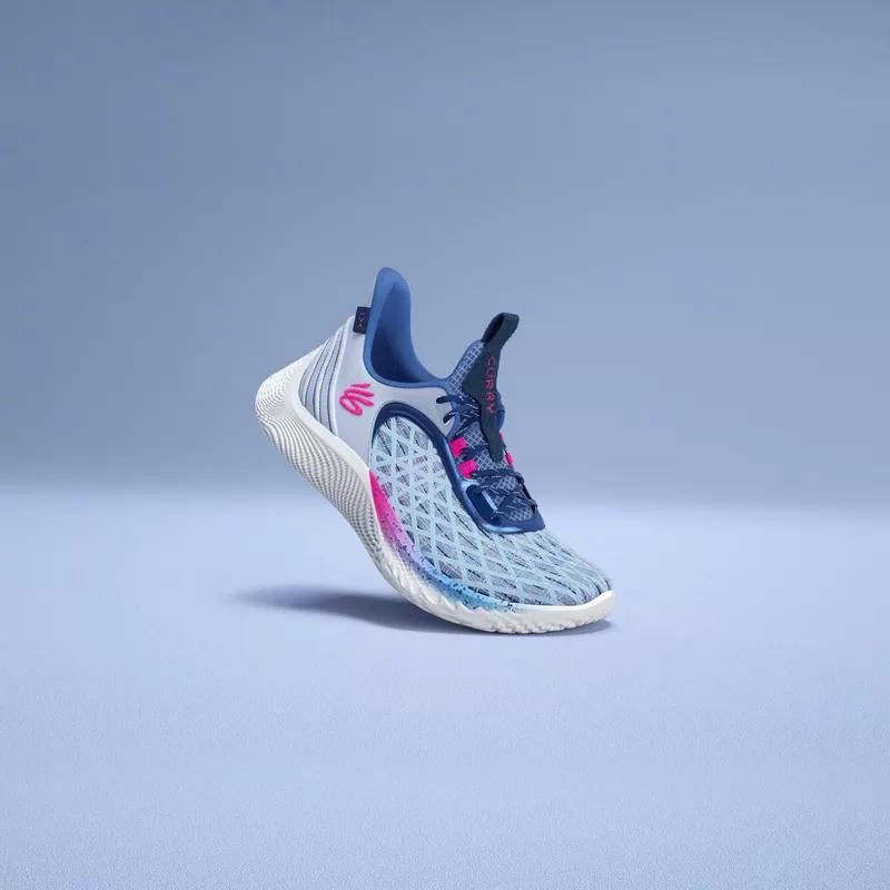 安踏零跑和安踏马赫有什么不同,安踏国潮与安踏是同一个品牌吗