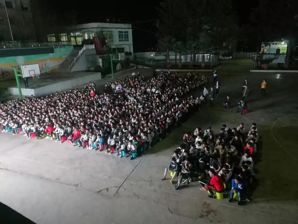 谈性色变教育怎么开展,儿童性教育到底该不该再谈性色变