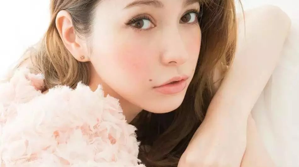 油管百万粉网红仇仇干货，秋冬蜂蜜焦糖橘系日妆教程