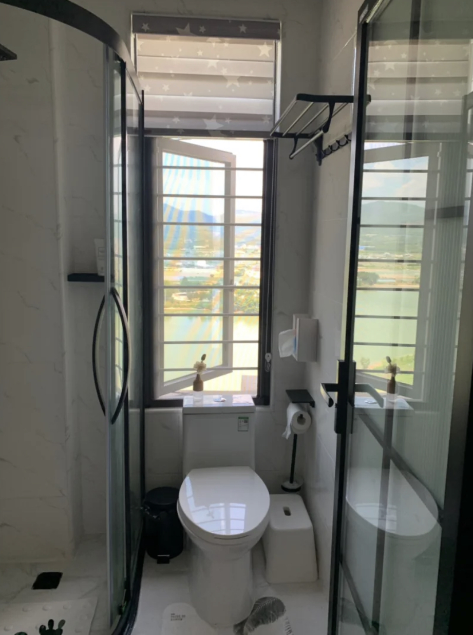 卫生间太小放不了卫浴柜,卫生间太小放不下浴缸