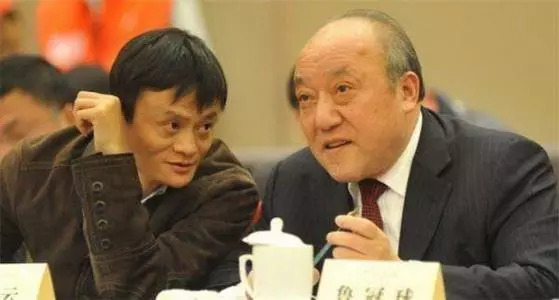 从一个小厂发展为公司的经历文章,从一个小企业发展到集团公司