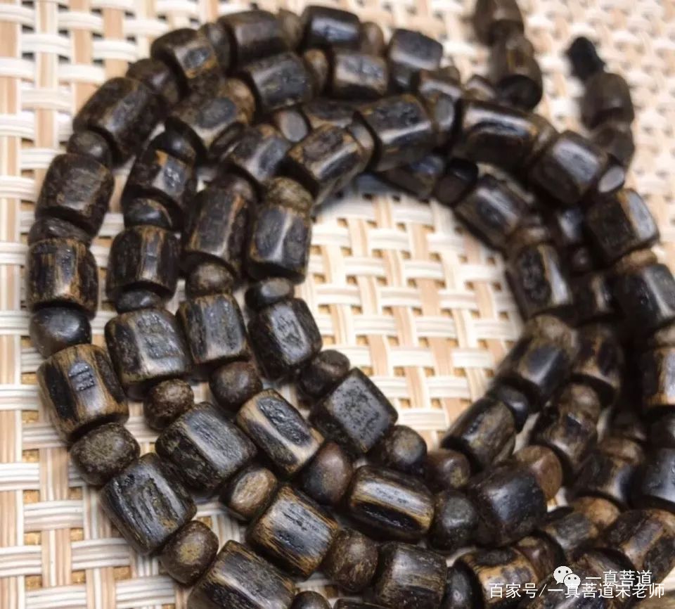 入门沉香手串有收藏价值吗,200元的沉香手串是真沉香吗