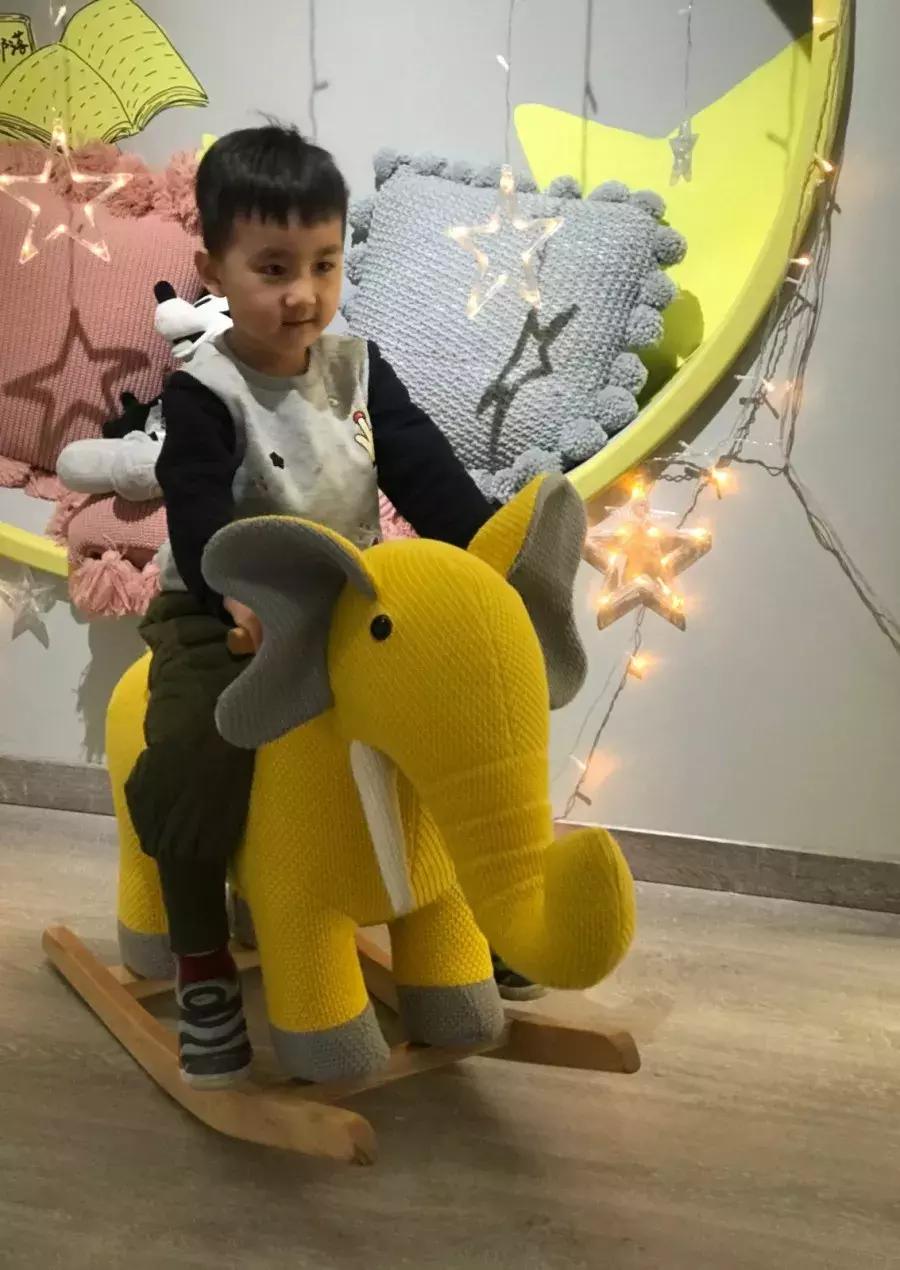 会讲故事小孩,会讲故事的孩子叫什么