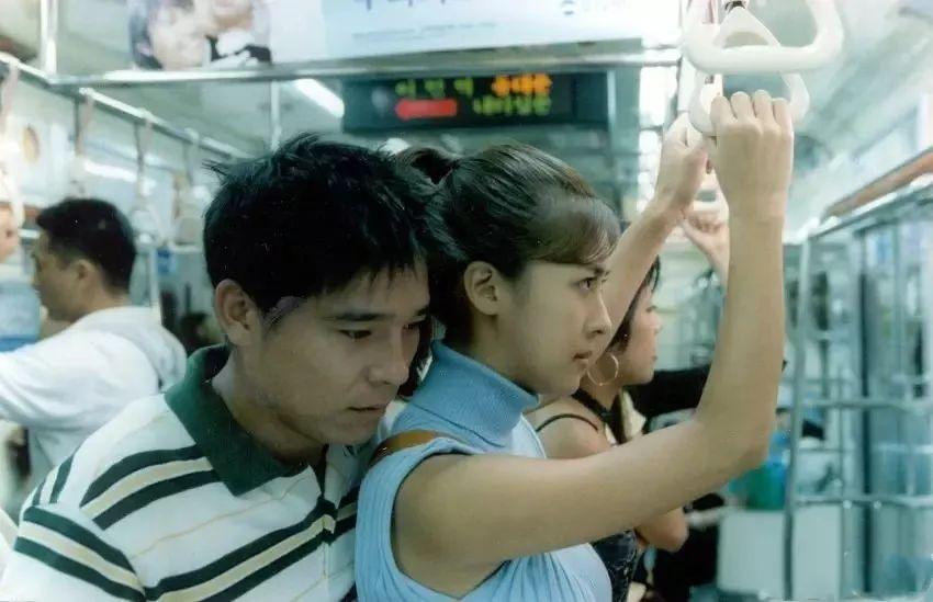 影视剧中接吻的戏是真亲吗,电视剧中的吻戏真的要接吻吗