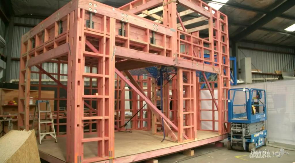 惊呆！看这对新西兰小夫妻花6周在35平米上建的DreamHouse