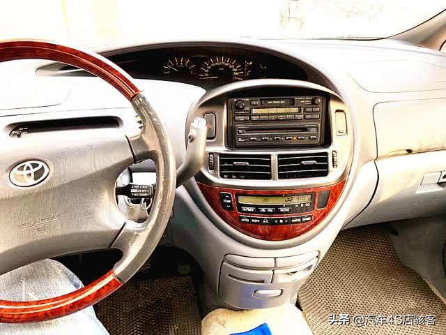 2015年丰田大霸王商务车,15年丰田大霸王值多少钱