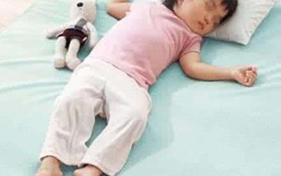 只因妈妈打了一下,导致孩子颅内出血!这几个部位家长不能打