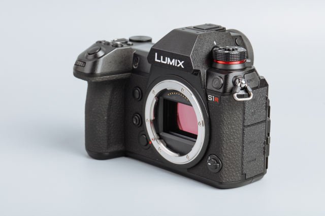 松下全画幅微单s1r,松下全幅无反相机s1评测