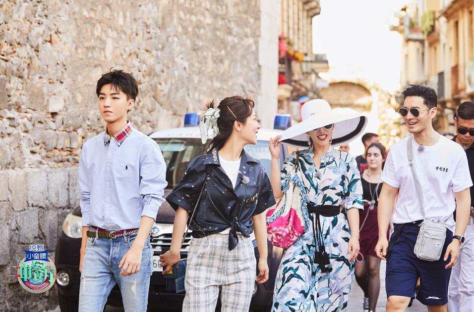 王俊凯中餐厅最帅合集,王俊凯中餐厅穿搭