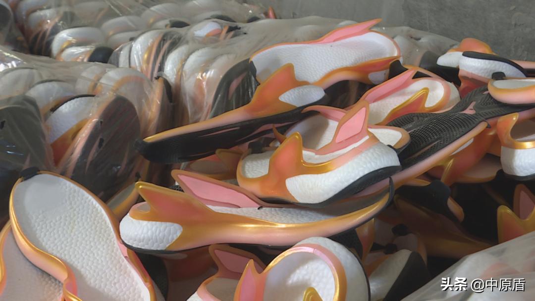 卖假鞋涉案金额达到9000能立案吗,生产贩卖假鞋最轻是怎么处罚