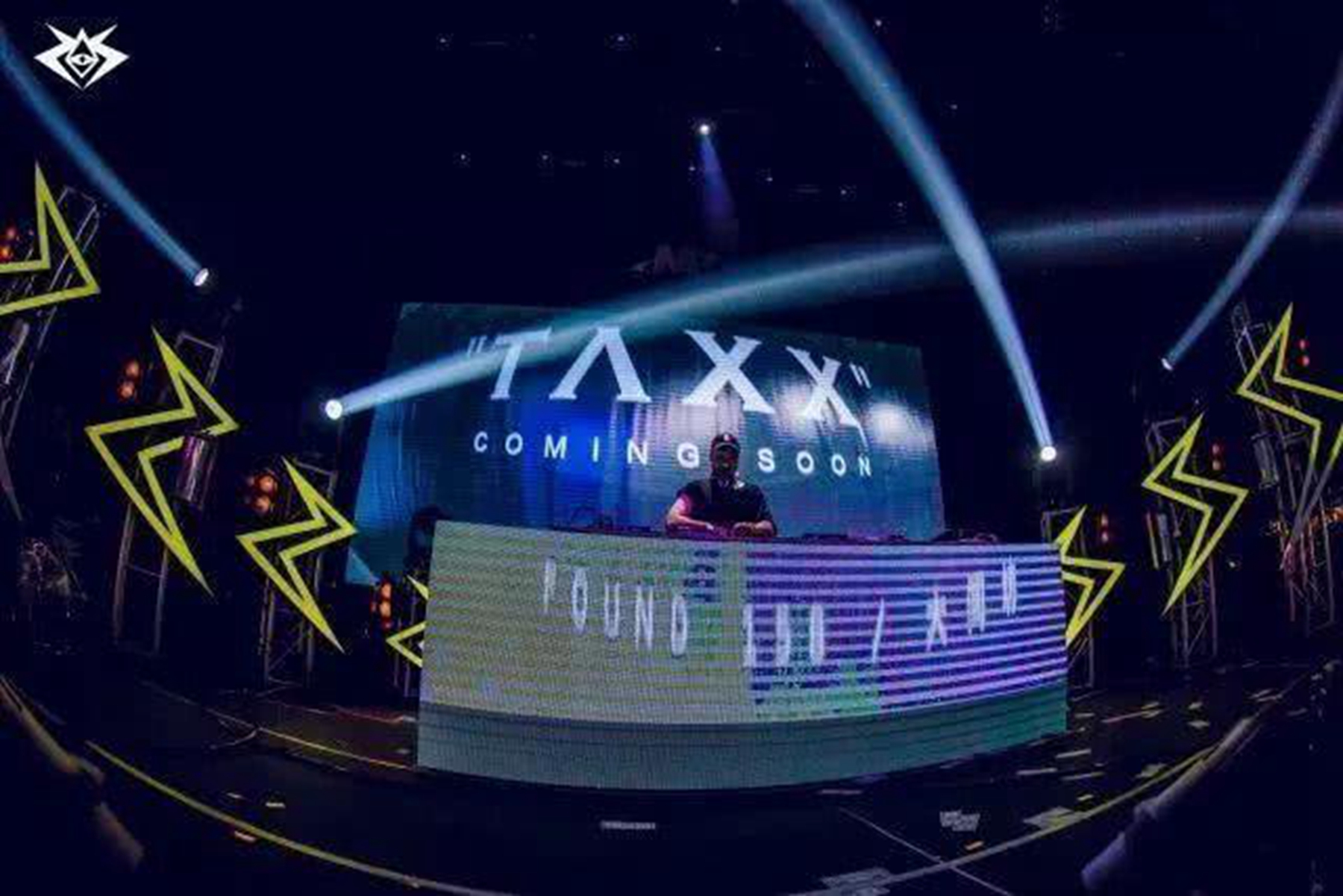 郑恺开豪华大酒吧,郑恺开夜店的视频大全