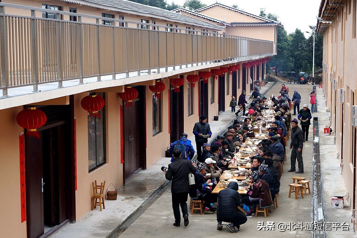 新房乔迁短信请帖怎么写,2024年1月1日乔迁新居请柬怎么写