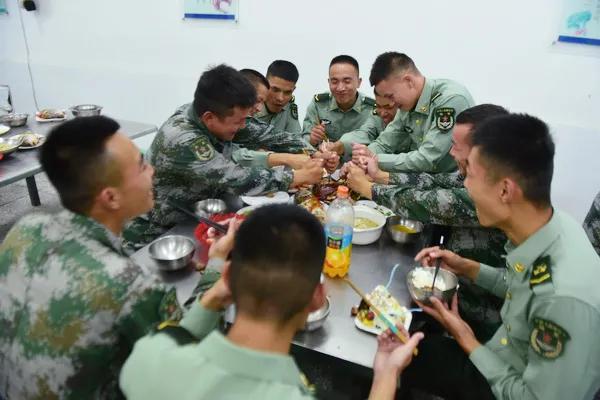 海鲨特战很厉害吗,海鲨特战旅比雪枫牛吗