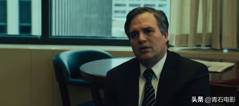 又一现实题材力作!“绿巨人”马克主演,揭露美国杜邦不粘锅黑幕