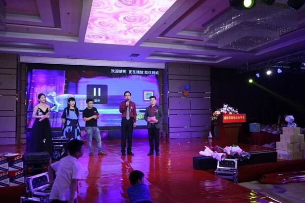 秋风送爽丹桂飘香秋雨绵绵,秋风送爽丹桂飘香秋意浓