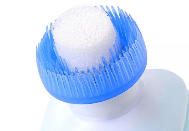 小白鞋脏了怎样擦快速变亮,网状小白鞋清洗小妙招