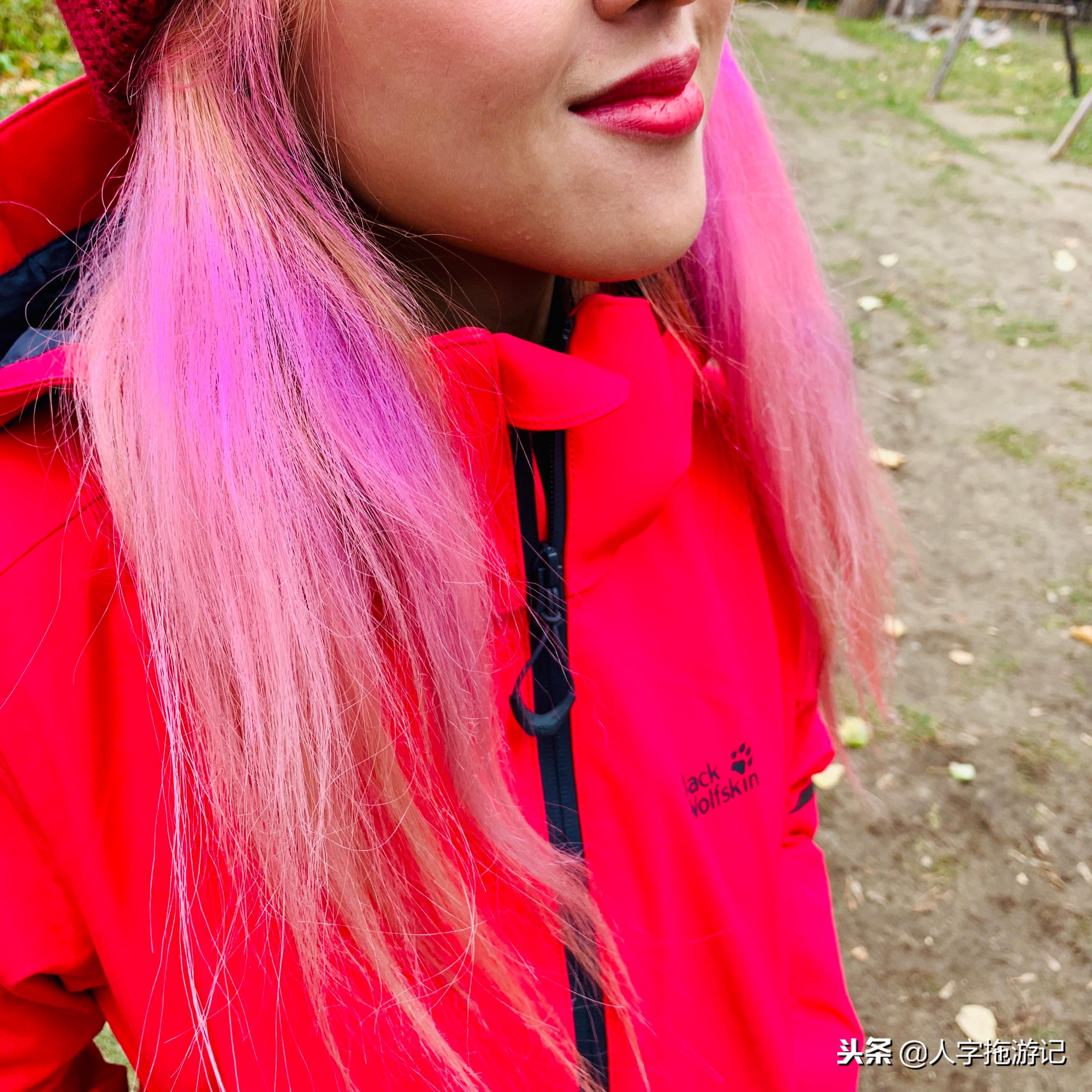 冬日极客,加拿大Wendake穿着狼爪去狼族