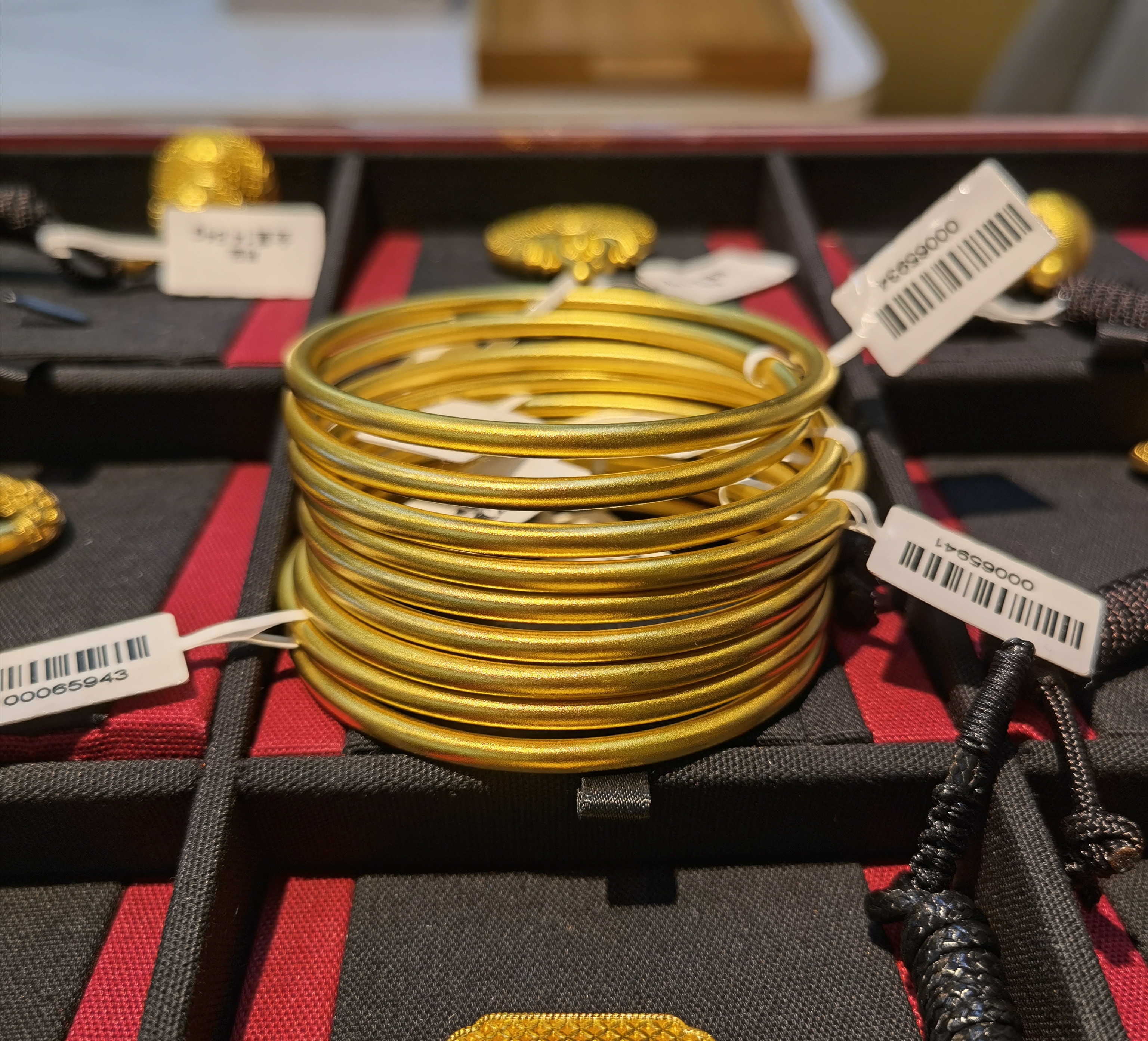 10000元能买什么黄金首饰,10000能买个金手镯图片