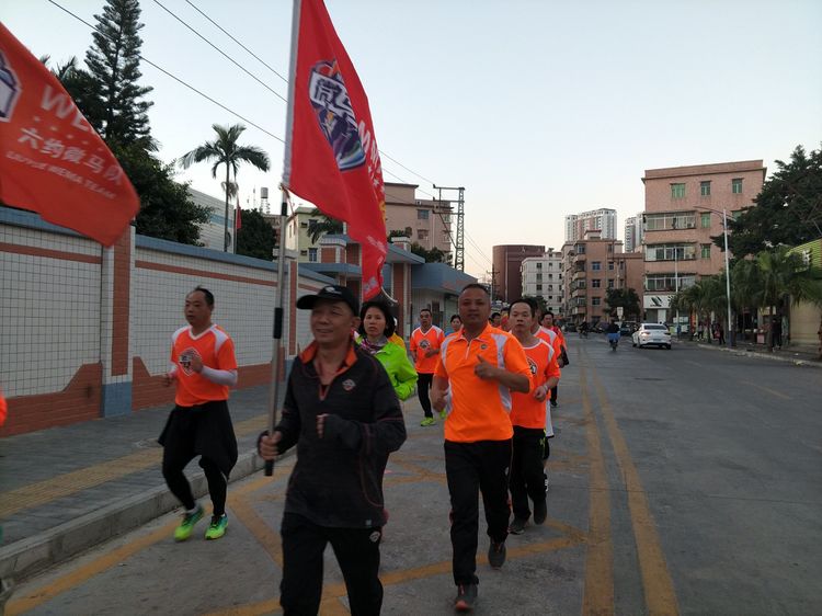 魅力深马,微马同行!六约微马助力深圳国际马拉松