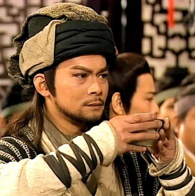 乔峰洪七公令狐冲都爱喝酒,西毒欧阳锋北丐洪七公令狐冲