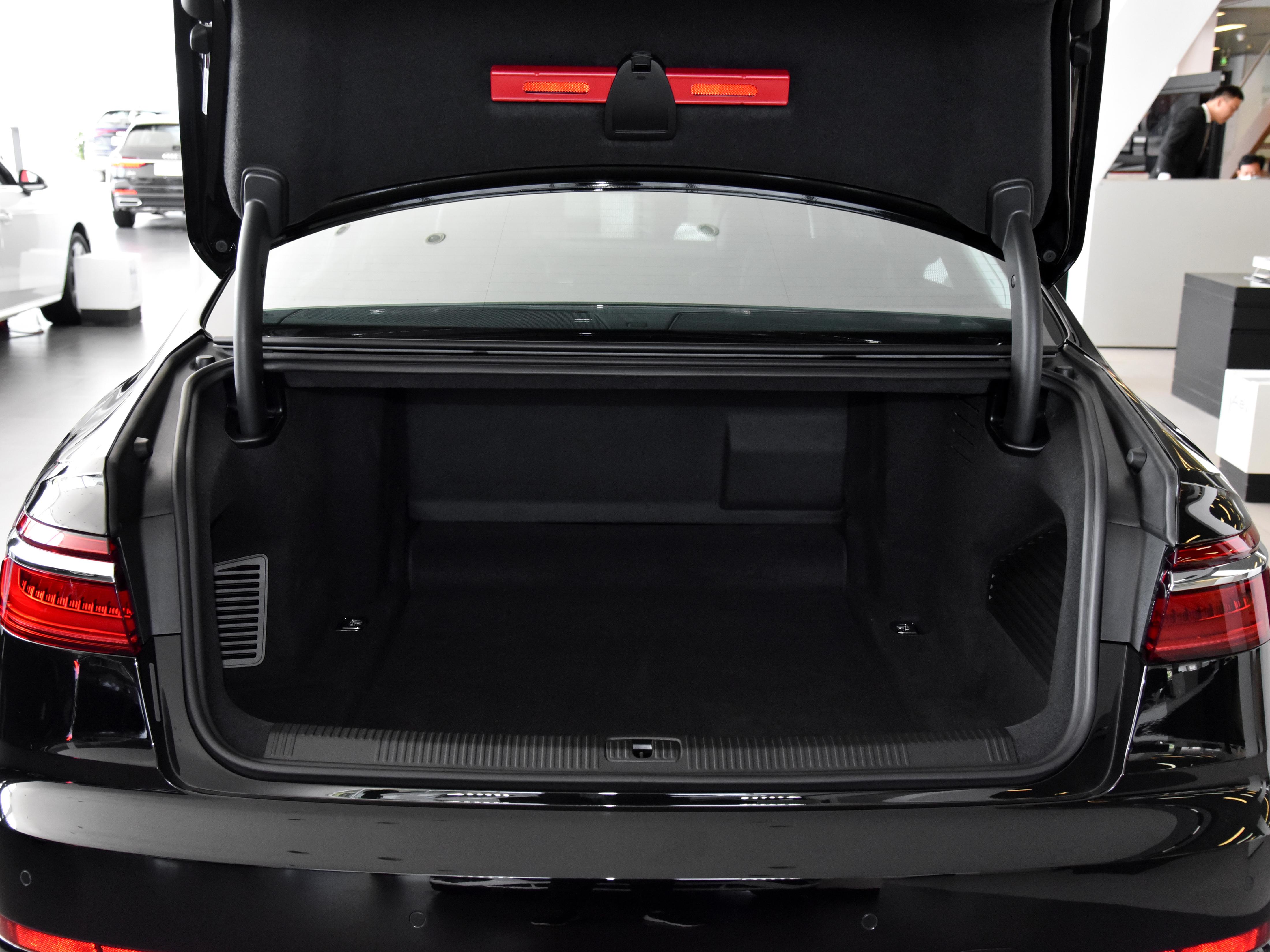 奥迪a8v6发动机,奥迪a8新款3.0t顶配驾乘体验