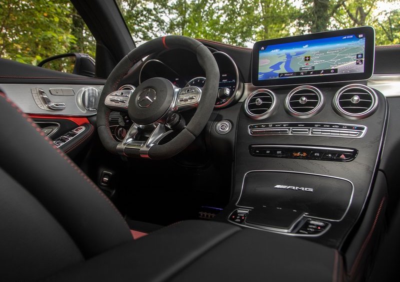 百万内性能最好的越野车,奔驰glc300和e300怎么选