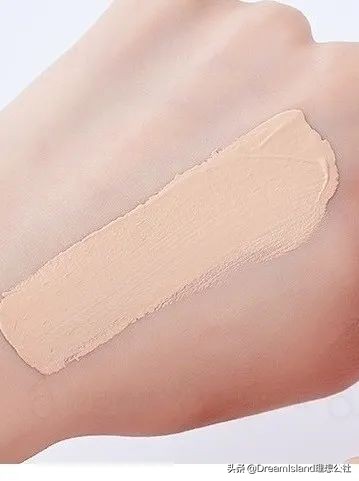 秋冬水润的粉底液,秋冬水润持妆粉底液