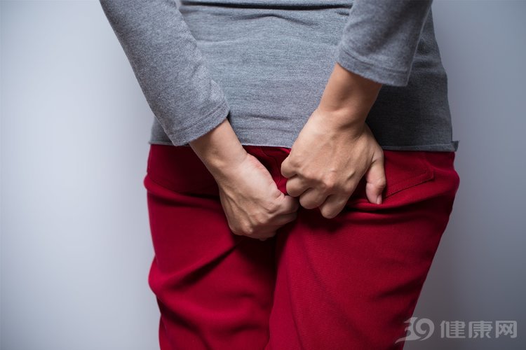 为什么女生洗澡喜欢“站着排尿”？可能带来3个健康问题，别害羞