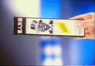 黑人反歧视抗议者终究盯上“黑人牙膏”。黑人牙膏:我太难了