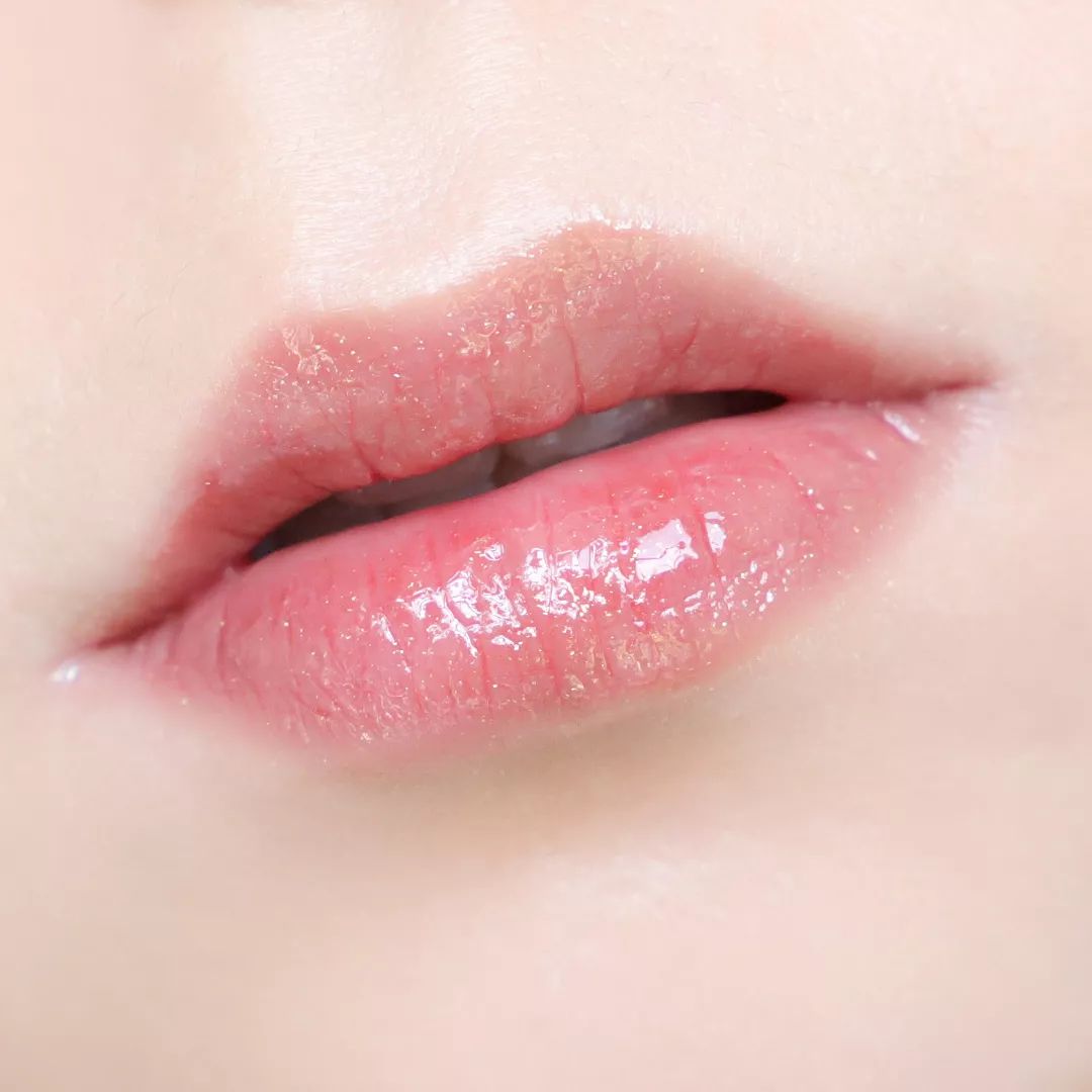 开箱各种各样的唇膏,gaga推荐彩妆工具