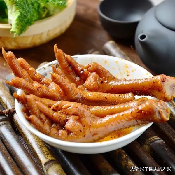 几款红爆小吃街的特色凤爪,赶紧学起来给餐馆添道小菜吧!