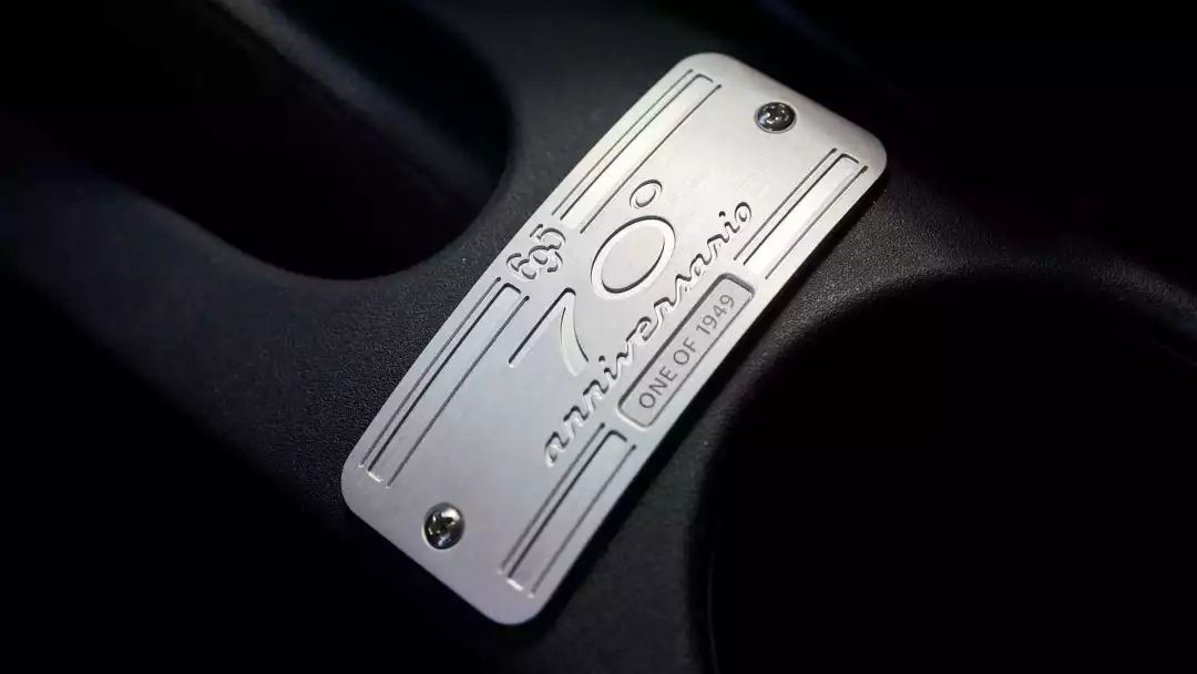 与F0同级别，1.4T的发动机，菲亚特Abarth695可不能小看