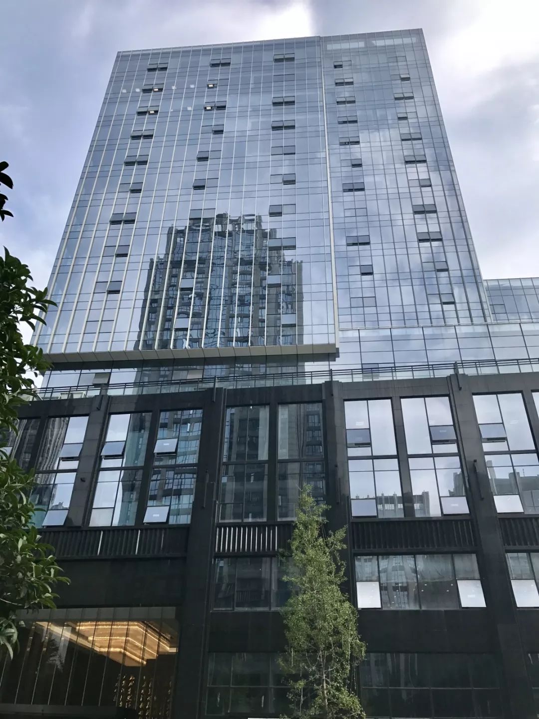 南京新街口和六合哪个大,南京新街口东和北的区别