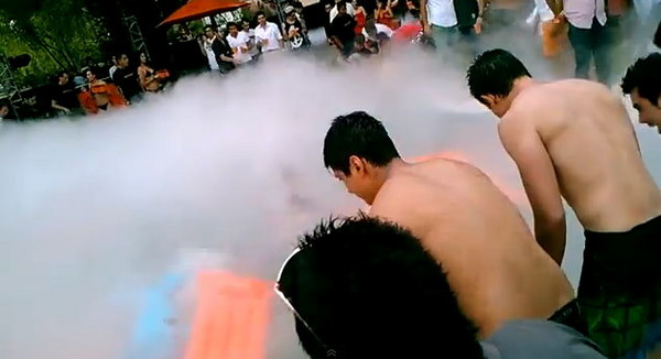 零下196度液氮能把人冻住吗,零下190度的液氮对人有没有伤害