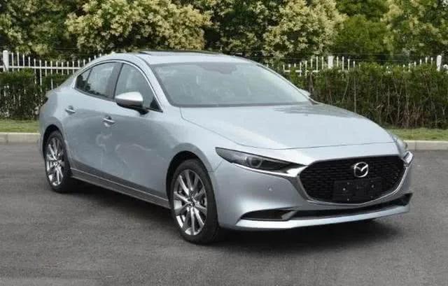 马自达3昂克赛拉2021款2.0质雅版,2022款马自达3昂克赛拉2.0落地价