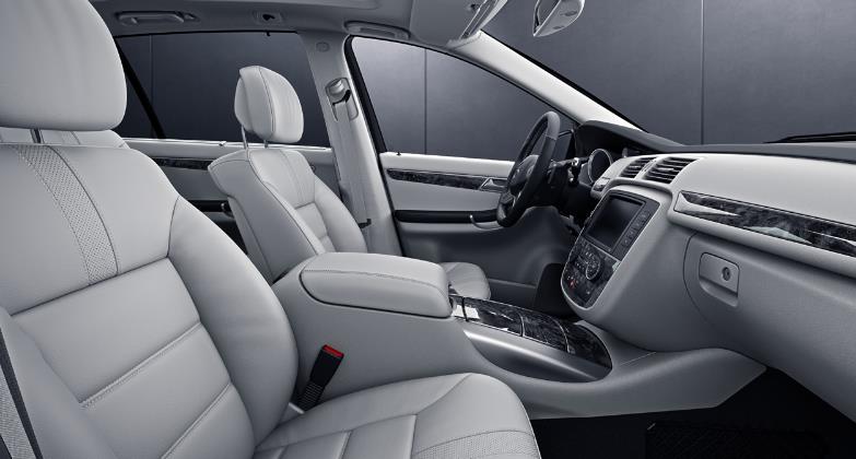 奔驰R级，BBA里唯一的MPV，为什么就是卖不动呢？