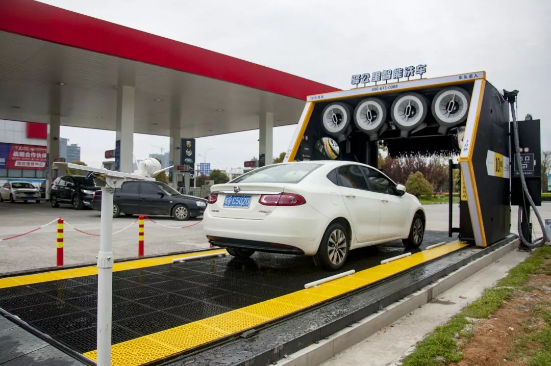 加油站这些事千万不要做,中石化加油站加油服务全过程