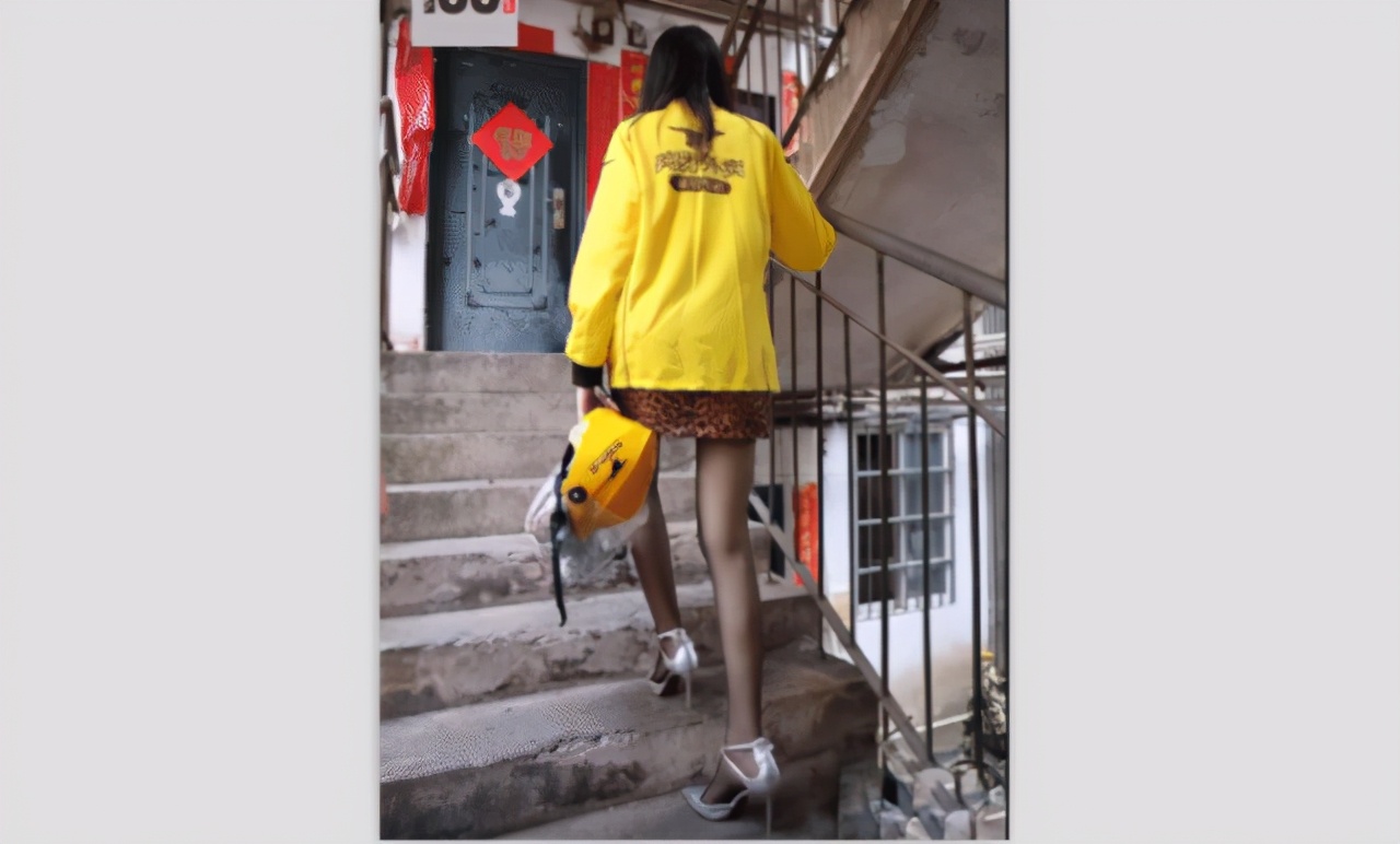 商家挂横幅搞笑段子,段子手商家挂横幅