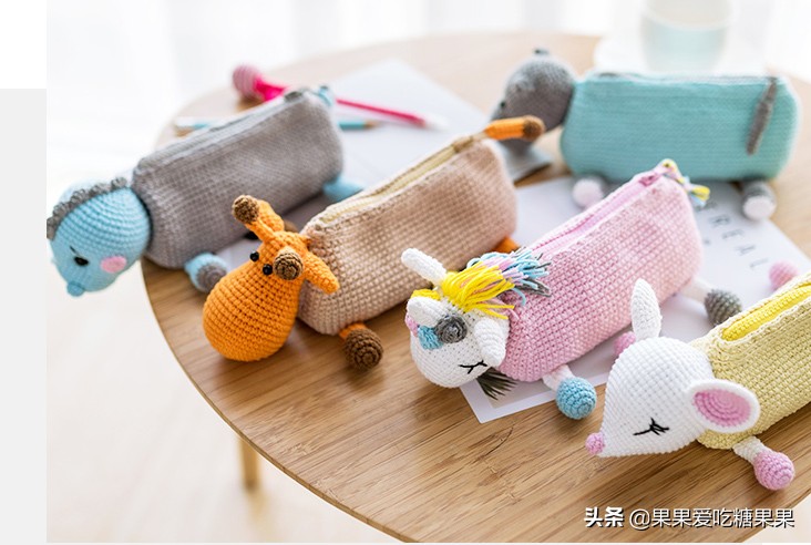 给宝宝做一个可爱的笔袋,自己动手给孩子做个笔袋很实用