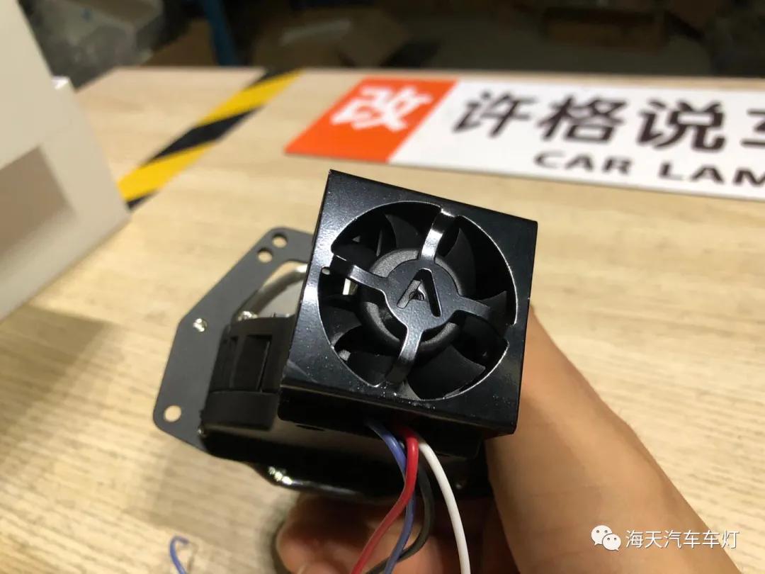 aes双光透镜大灯靠谱吗,aes荣耀激光透镜