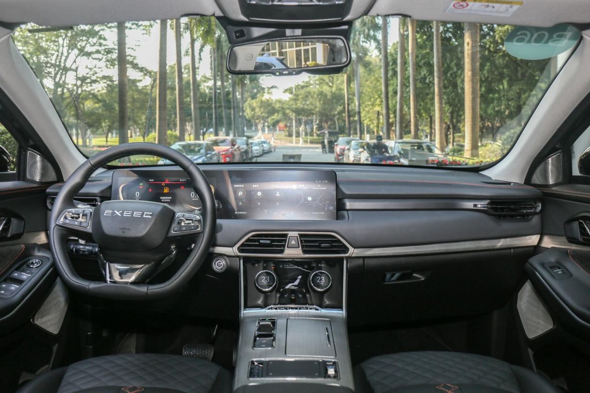 15万预算买啥车不会后悔？这几款车省心耐用动力强，国产合资都有