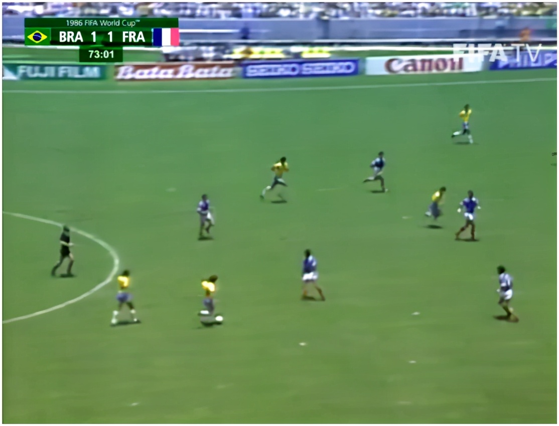 1986法国巴西经典之战,2006世界杯法国1-0巴西比赛图片