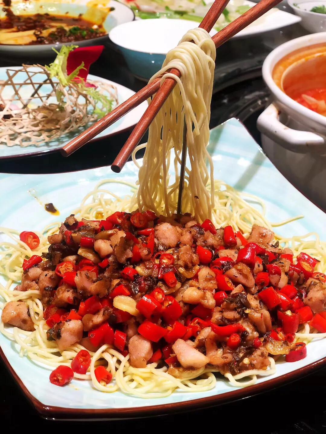 二十年餐饮老店重新开业活动,开20多年老店搬迁到新店