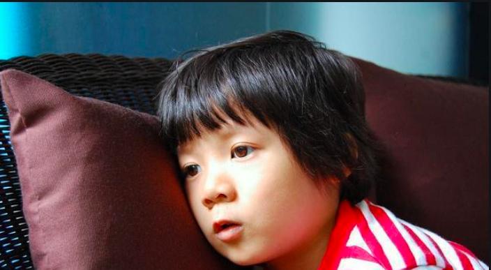 为了流量不择手段的小孩,为了蹭流量的家长把孩子当工具