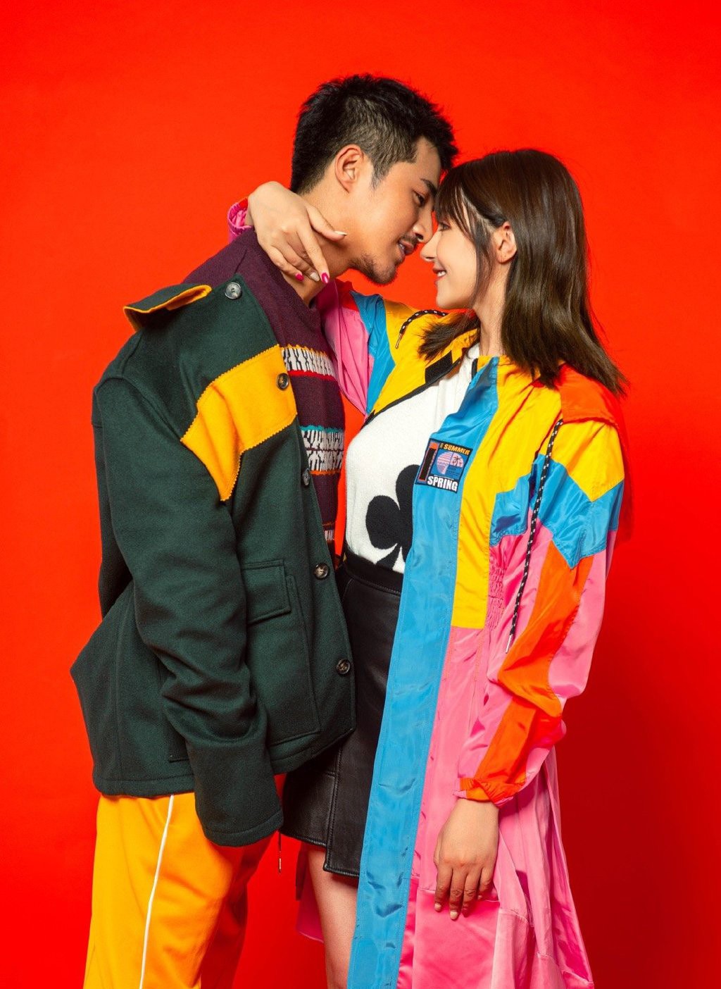 麦迪娜产后照片,麦迪娜晒7个月孕肚照