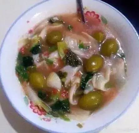 *疆新**也有很多“奇葩”的食物,有的看到反胃,有的念念不忘