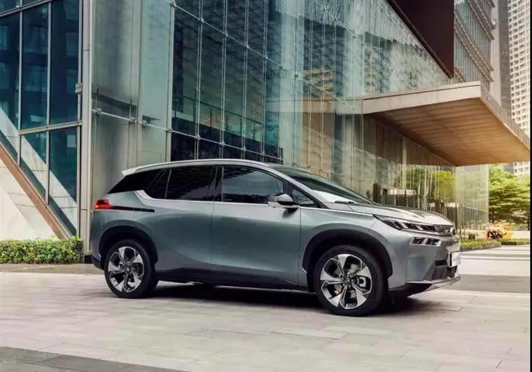 广汽埃安充10分钟能充多少电,了解一下广汽埃安超充技术