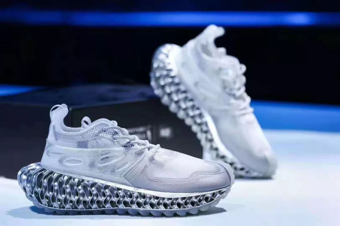 乔丹全新跑鞋亮相，鞋面工艺揭秘