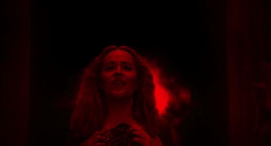 《五十度灰》女主新片,再次挑战大尺度