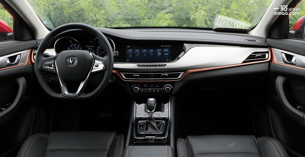 还是最美国产两厢车吗?7.79万起的长安第二代逸动XT怎么样?